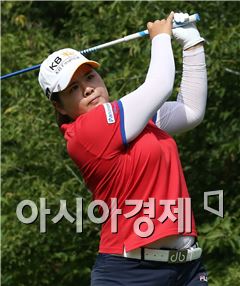  박인비가 캐나다여자오픈 셋째날 6번홀에서 티 샷을 하고 있다. 캐나다=Getty images/멀티비츠.