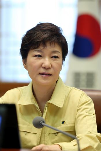 20일 수석비서관회의에서 발언하고 있는 박근혜 대통령(사진제공 : 청와대)