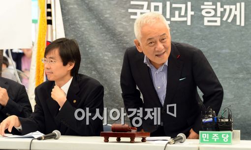 [포토]인사하는 김한길 대표