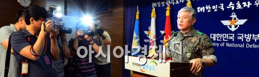 [포토]브리핑하는 고성균 육사 교장