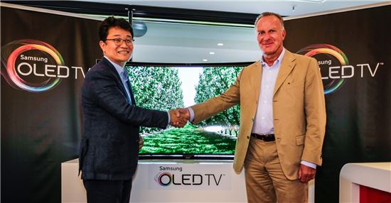 삼성-LG, 유럽서 곡면 OLED TV 맞짱