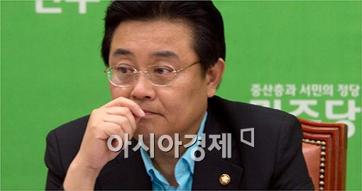 [포토]생각에 잠긴 전병헌 원내대표