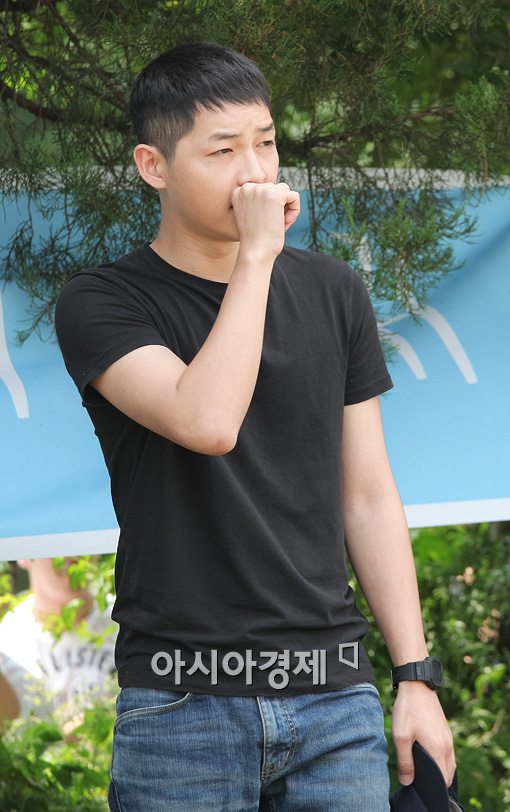 [포토]'입대' 송중기, 마음이 착잡하네~