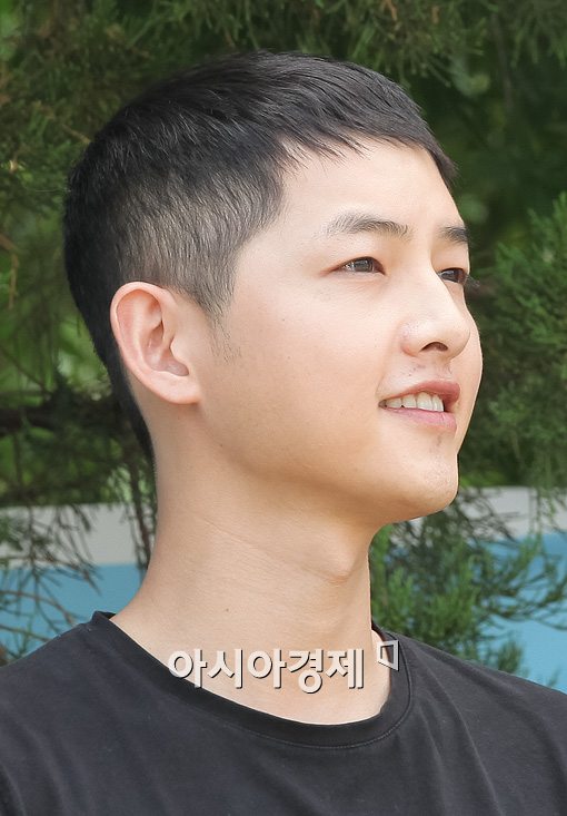 [포토]송중기, '2년 후 만나요~'