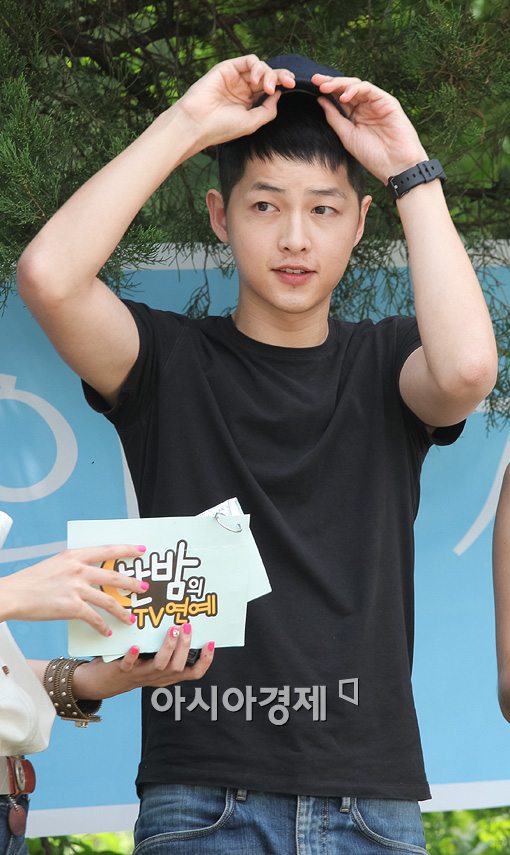 [포토]송중기, '짧은 머리는 부끄러워~'