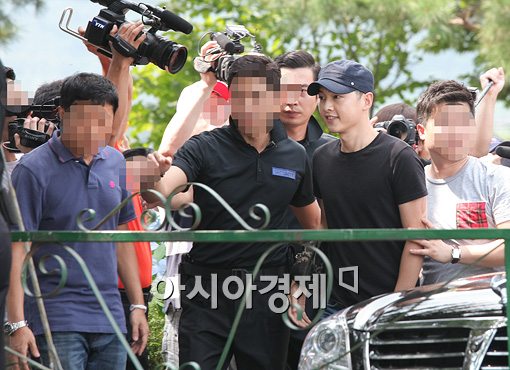 [포토]송중기를 향한 뜨거운 취재 열기!