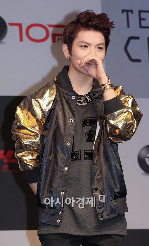 [포토]리키, 포토타임은 쑥스러워~