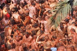 세계적인 스페인 토마토축제, 올해부터는 '유료'