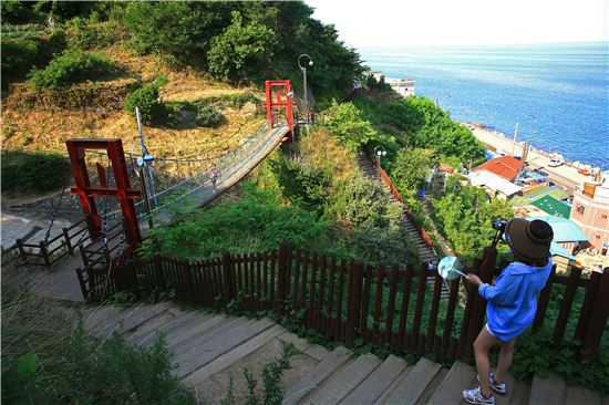 고독도 향기롭다, 9월行