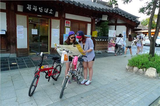 고독도 향기롭다, 9월行