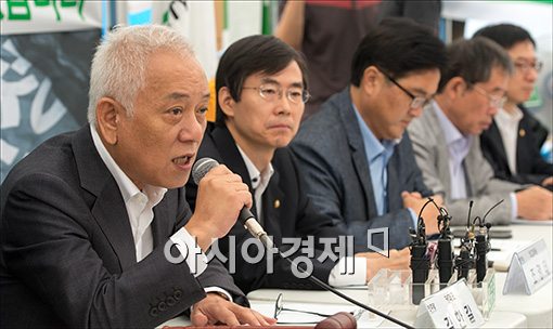 [포토]"서울광장 노숙 할만 합니다"