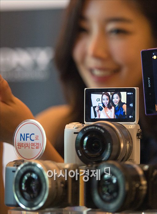 [포토]소니, 미러리스 'NEX-5T' 공개