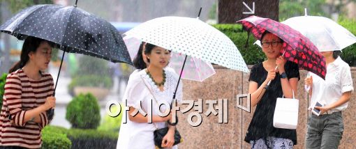 [포토]비 오는 서울 거리