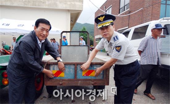 남원경찰, 경광등부착 및 안전모 배부  주민들  큰 호응