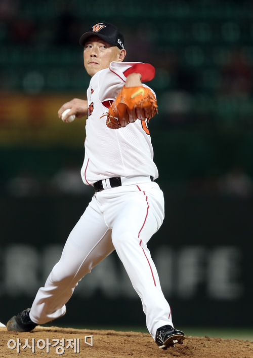 [포토] 역투하는 SK 박정배