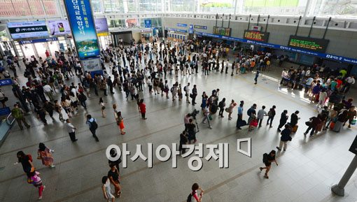 [포토]대구열 열차 사고로 서울역 북적 