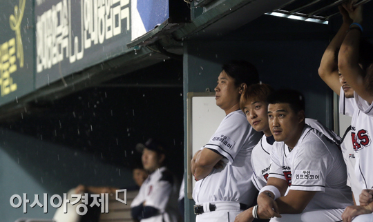 [포토] 홍성흔 '비가 내리면'