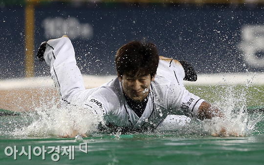 [포토] 최재훈 '시원하게~'