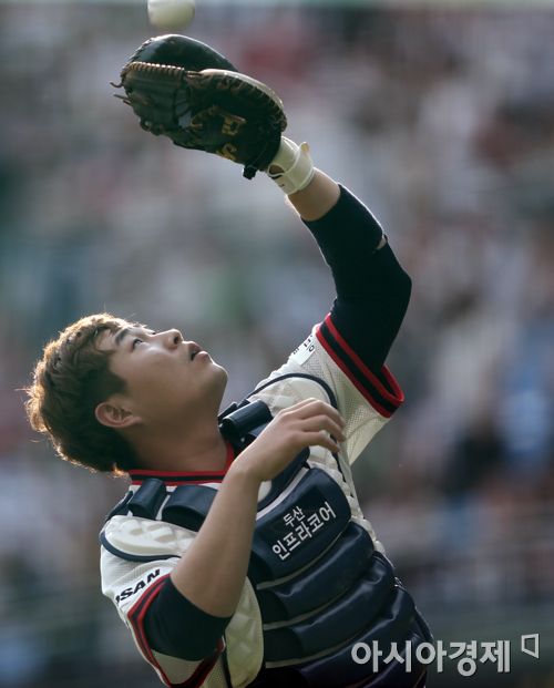 [포토] 양의지 '정확히 잡아낸다'