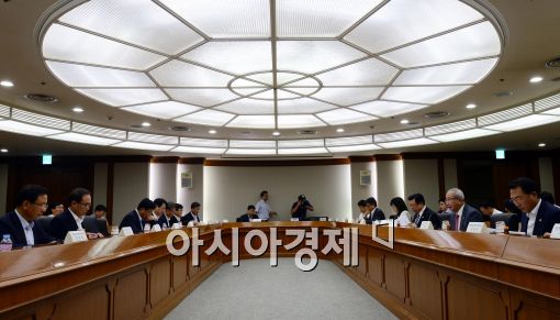 [포토]회의 주재하는 현오석 부총리, 재정관리협의회 개최