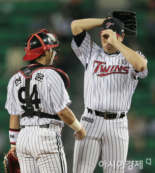 [포토] 봉중근 '힘들지만 해보자구'