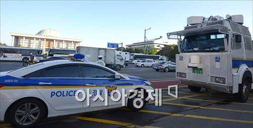 [포토]살수차까지 동원한 경찰