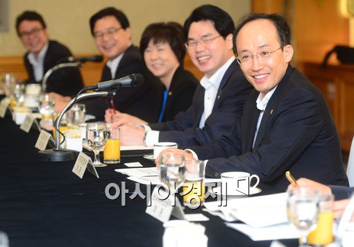 [포토]국가경쟁력 추락, 발 벗고 나선다 