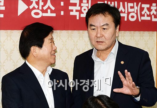 [포토]의견 나누는 신제윤·박병석