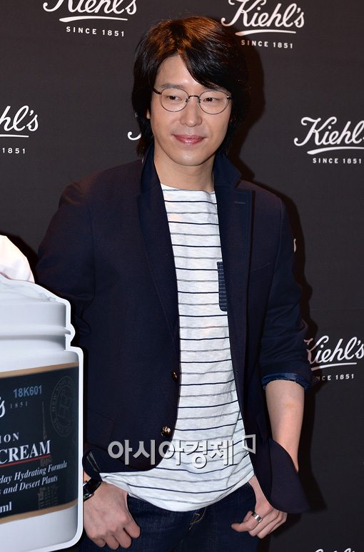 [포토]엄기준, 안경 하나로 댄디하게~