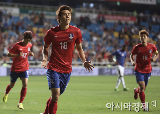 [포토] 구자철 '환호하라 대한민국~'