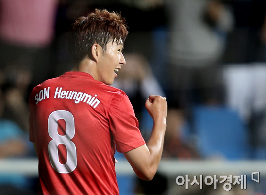 [포토] 손흥민 '주먹 불끈'