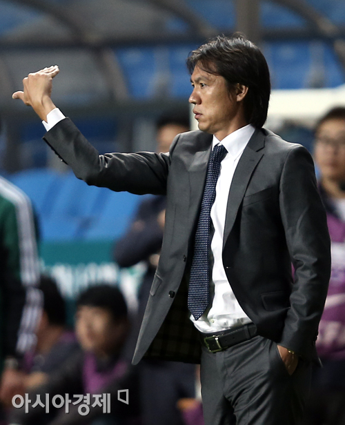 [포토] 홍명보 감독 '승리여 나에게 오라'