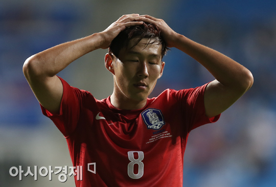 [포토] 아쉬운 손흥민 '해트트릭 기회였는데'