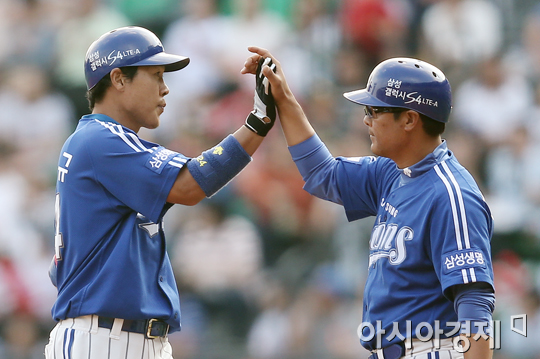 [포토] 적시타에 기뻐하는 강봉규