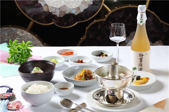 롯데호텔서울, 한식당 '무궁화' 리뉴얼 3주년 기념..왕가 궁중 반상 프로모션 진행
