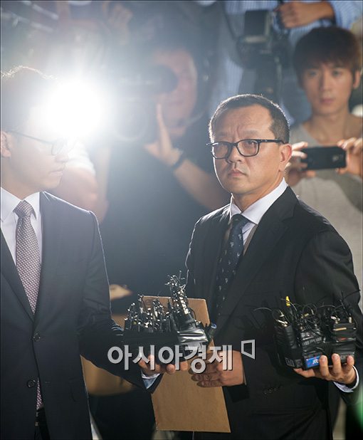 출판 도매업체 ‘북플러스’ 설립자인 전재국 씨.
