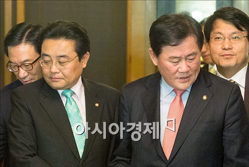 [포토]고개 돌린 여야 원내대표