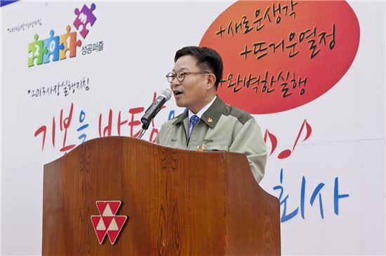박동문 코오롱인더스트리 사장이 수처리 전용 분리막 모듈 생산설비 추가증설 준공식에서 축사를 하고 있다. 사진제공=코오롱인더스트리㈜

