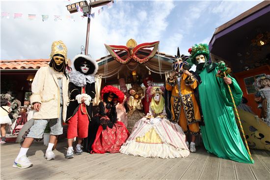 기웃거리는 들러리 축제 NO, 이젠 내가 주인공