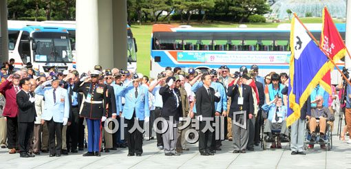 [포토]그들을 위한 경례 