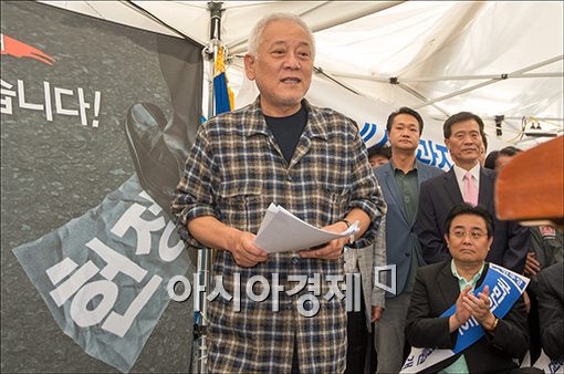 [포토]천막당사 들어오는 김한길 대표