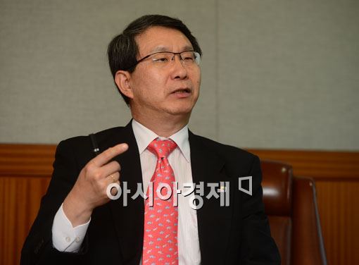 [아시아초대석]과도한 규제 가시 뽑아야 금융 일자리가 살아납니다