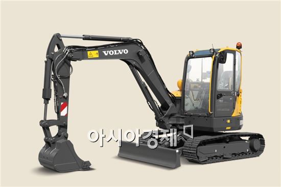 볼보건설기계, '친환경' 소형소선회 굴착기 모델 출시