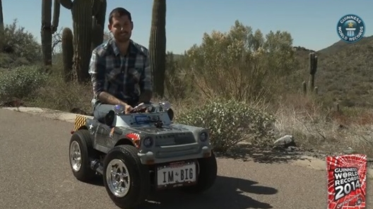 가장 작은 SUV '기네스북' 등재…면허증 있어야 운전가능 