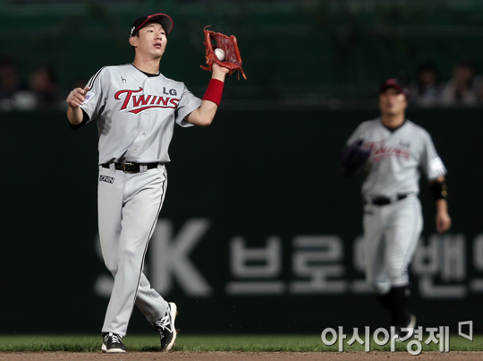 [포토] 손주인 '글러브에 쏙'