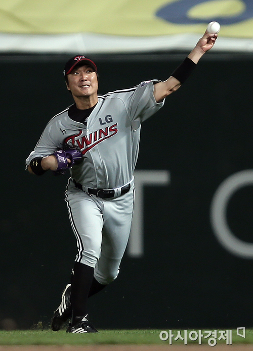 [포토] 이진영 '어깨에 힘이 너무 들어갔어'