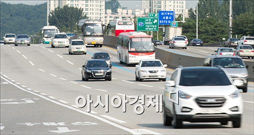 [포토]"귀성길 아직은 정체 없습니다"