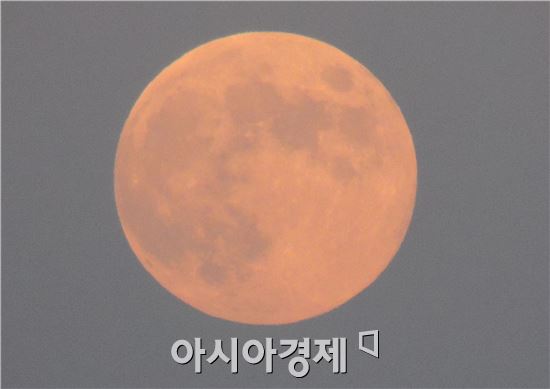 [포토]'수퍼 보름달'보고 소원빌어 보세요