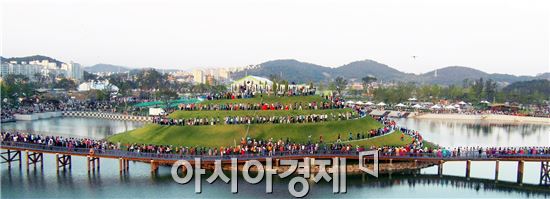 순천정원박람회, 보름달 처럼 풍성한 관람객 품어