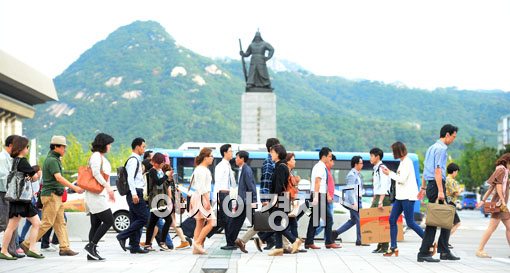 [포토]연휴 끝내고 다시 출근 